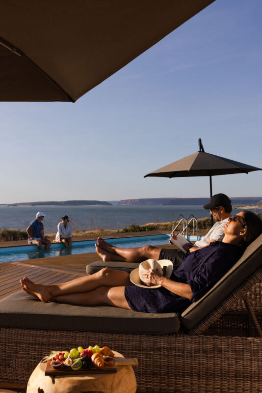 TAR-BRL-PoolLifestyle-15